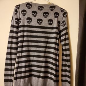 Skull Sweater Black and Grey Hot Topic Large Emo Gothic Scene Alt Alternative